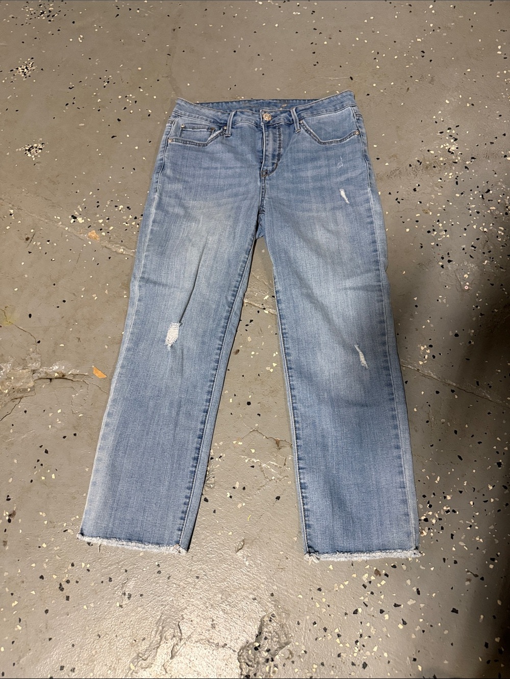 Light Wash Distressed Women’s Jeans